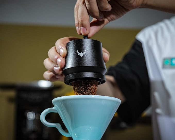 KNODOS 58mm Blind Espresso Shaker with Walnut Lid — product view 2